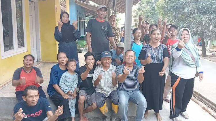 Warga Desa Rajaiyang Sumringah, Kuwu Bangun Jalan Blok Masjid