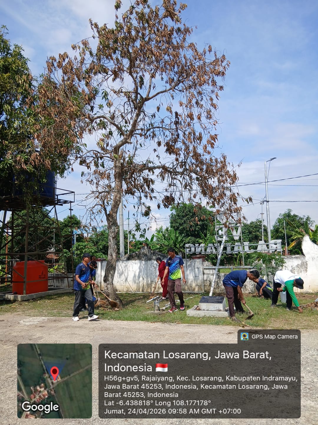Kegiatan Jum'at Bersih Desa Rajaiyang